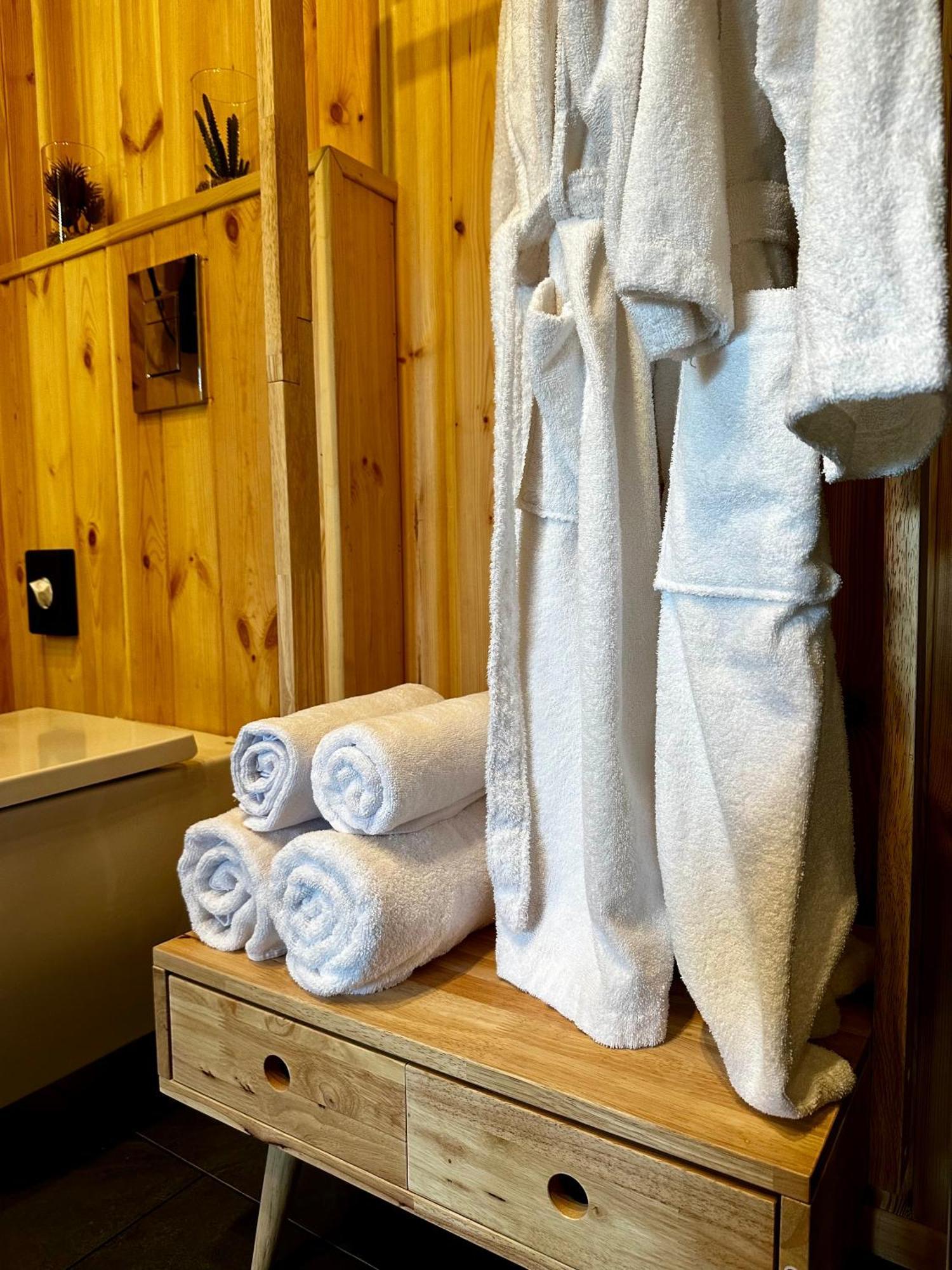 Brown Deer - Z Sauna Na Tarasie, Jacuzzi I Widokiem Na Gory - By Deer Hills Luxury Apartament